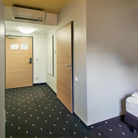 Szálloda Frankfurt-nord 3*